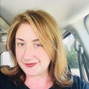 Meet your Posher, Carrie